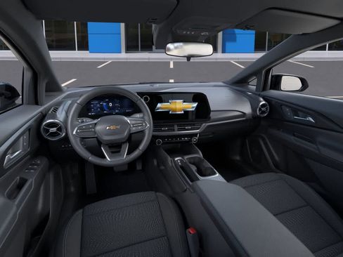 New 2026 Chevrolet Equinox EV LT image 15
