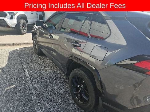 Used 2021 Toyota RAV4 XLE FWD image 6