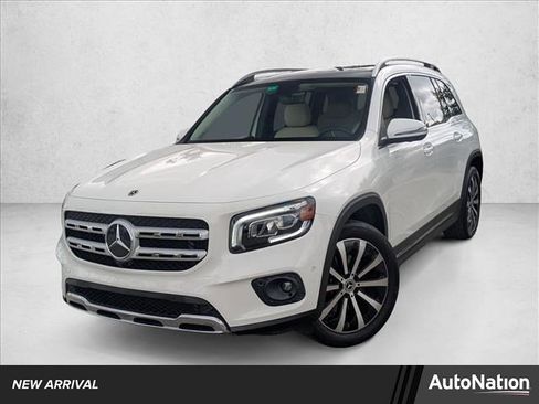 Used 2021 Mercedes-Benz GLB 250 image 1