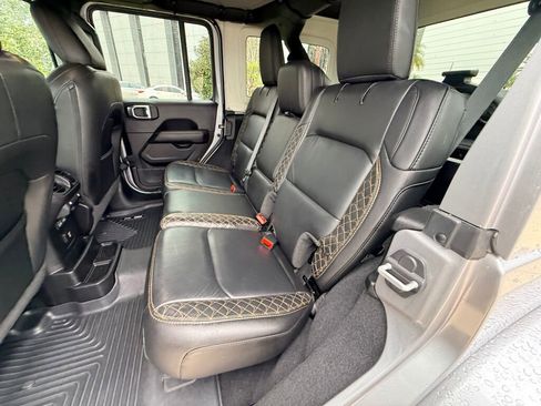 Used 2021 Jeep Wrangler Unlimited Sahara image 19