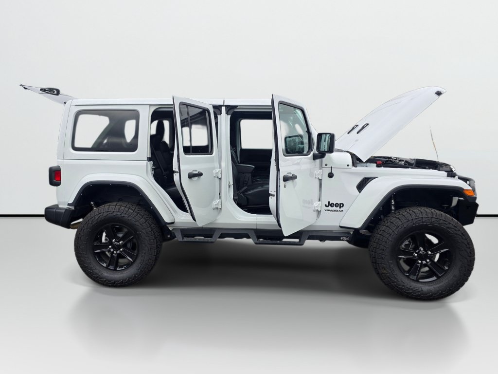 Used 2022 Jeep Wrangler Unlimited Sahara AWD/4WD image 10