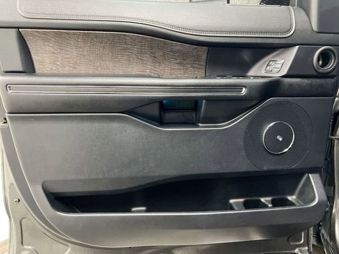 Used 2019 Ford Expedition Limited w/ Driver Assistance Package AWD/4WD image 21