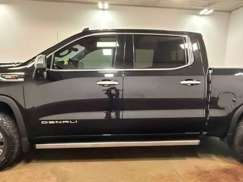Used 2021 GMC Sierra 1500 Denali w/ Denali Ultimate Package AWD/4WD image 38