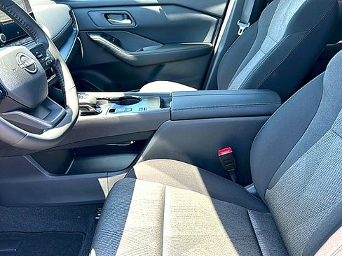 New 2026 Nissan Rogue SV FWD image 10