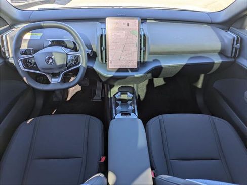 New 2025 Volvo EX30 Ultra w/ Protection Package Premier AWD/4WD image 11