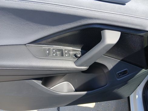 New 2026 Volkswagen Tiguan SE R-Line FWD image 10