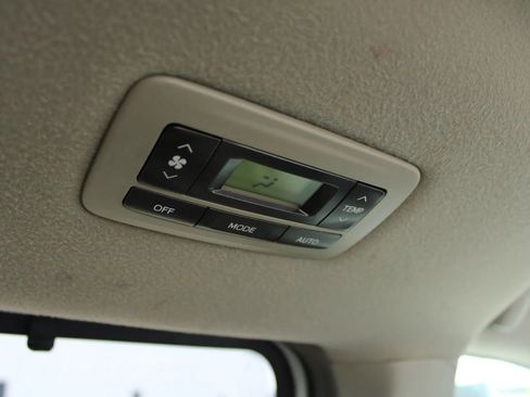 Used 2013 Toyota Sienna Limited image 20