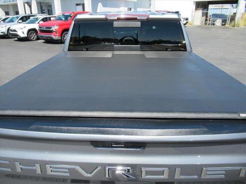 Used 2021 Chevrolet Silverado 1500 LTZ image 8