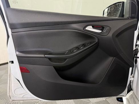 Used 2017 Ford Focus RS image 24