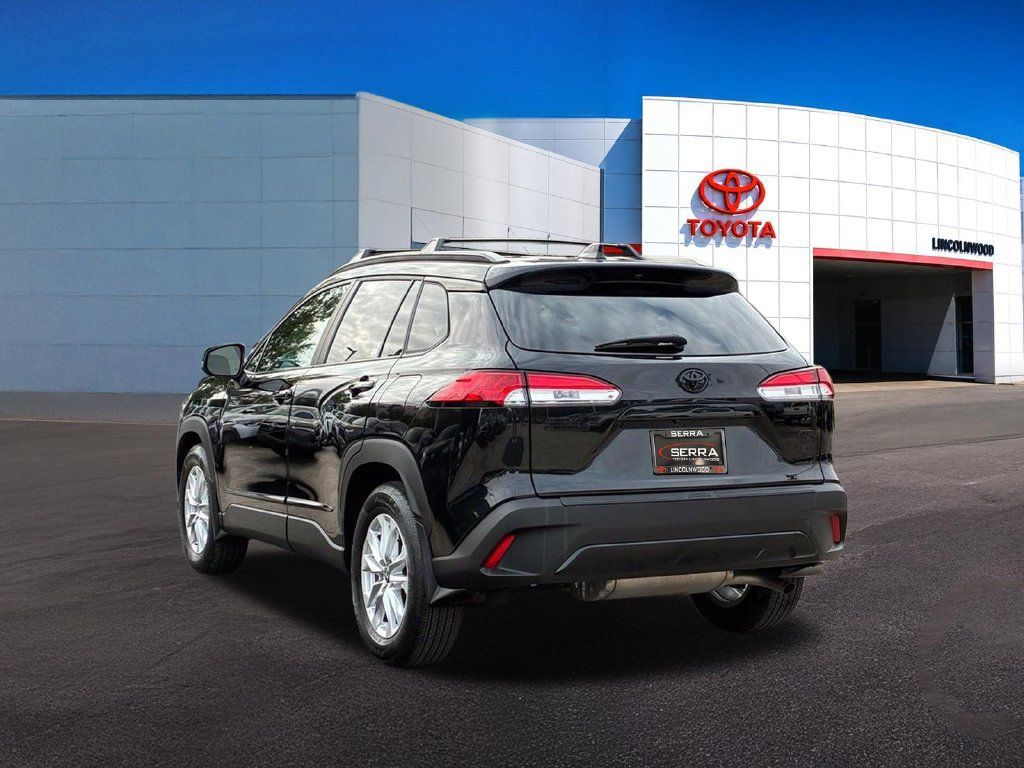 Used 2022 Toyota Corolla Cross LE w/ Moonroof Package AWD/4WD image 13