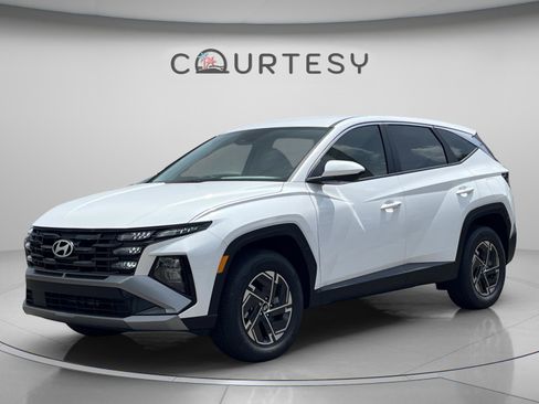 New 2026 Hyundai Tucson Blue SE AWD/4WD image 1