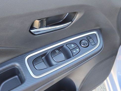 Used 2025 Nissan Versa SR w/ Trunk Package FWD image 19