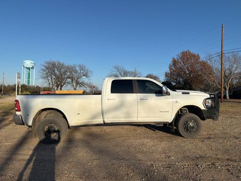 Used 2024 RAM 3500 Laramie image 4