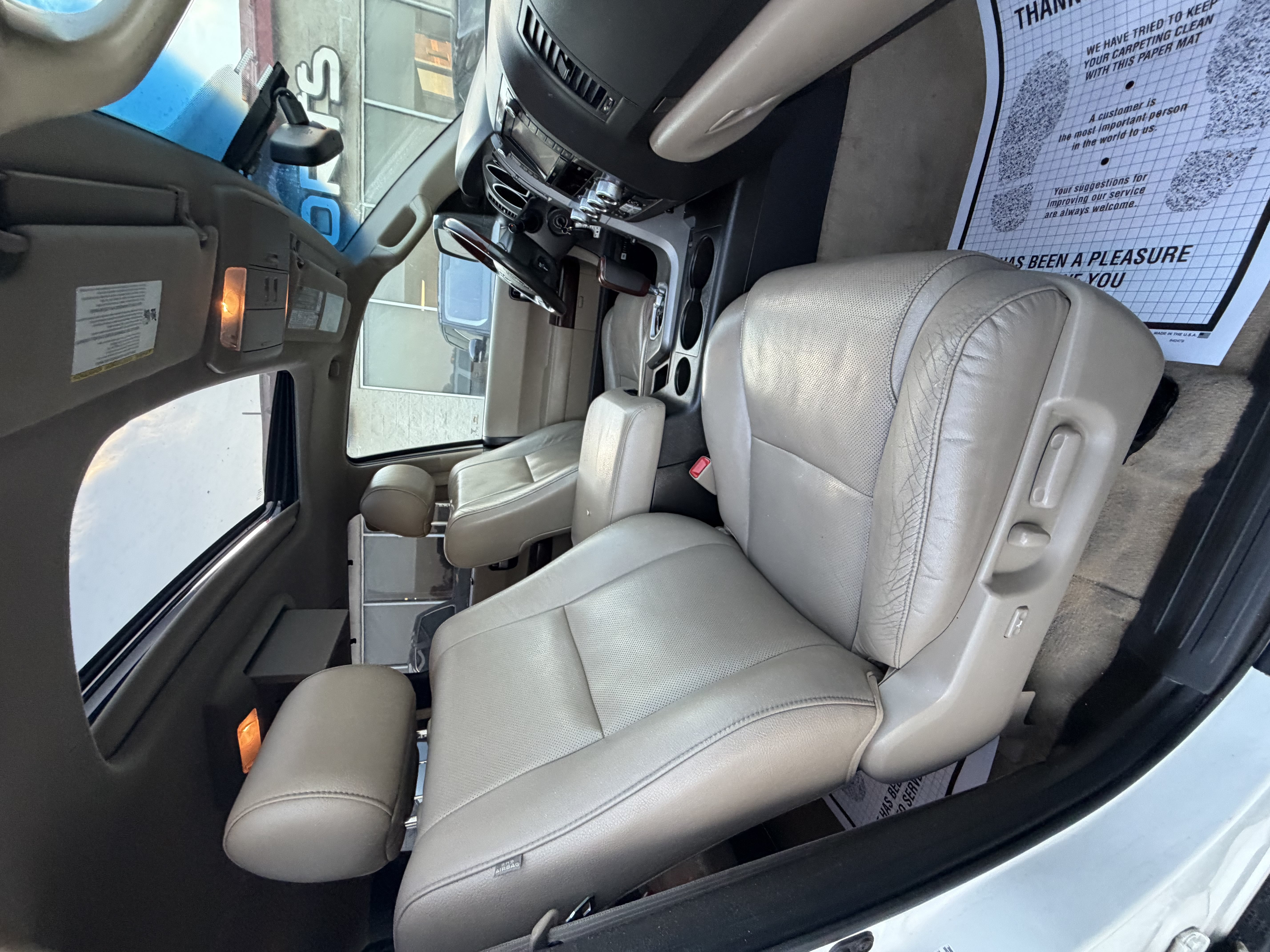 Used 2011 Toyota Sequoia Platinum AWD/4WD image 11