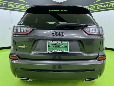 Used 2019 Jeep Cherokee High Altitude AWD/4WD image 8