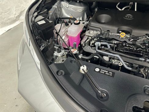 Used 2025 Toyota Sienna LE FWD image 68