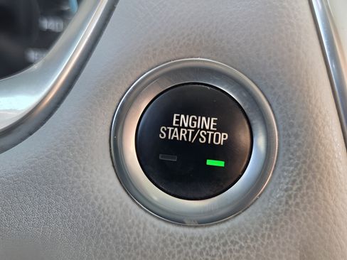 Certified 2020 Chevrolet Traverse LT w/ LT Premium Package FWD image 22