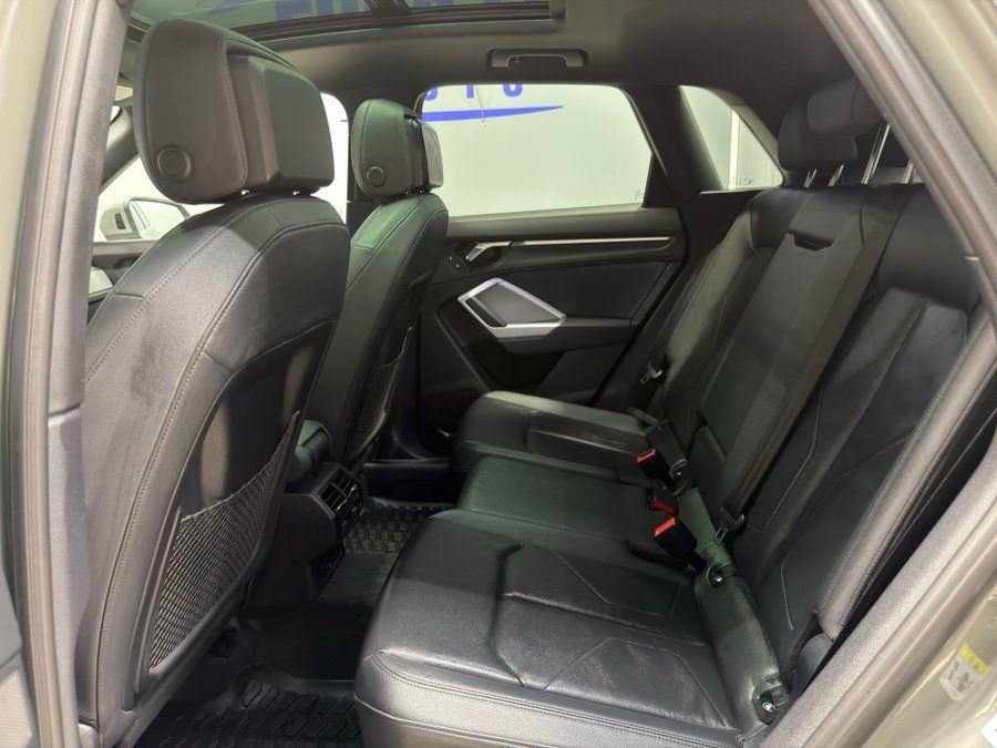 Used 2023 Audi Q3 2.0T Premium w/ Convenience Package AWD/4WD image 34