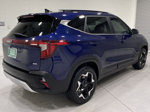 Used 2024 Kia Seltos EX image 8