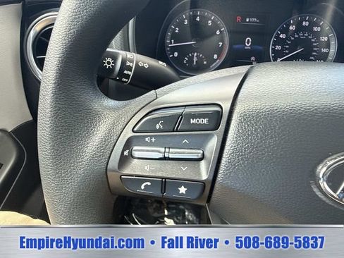 Used 2023 Hyundai Kona SEL AWD/4WD image 30