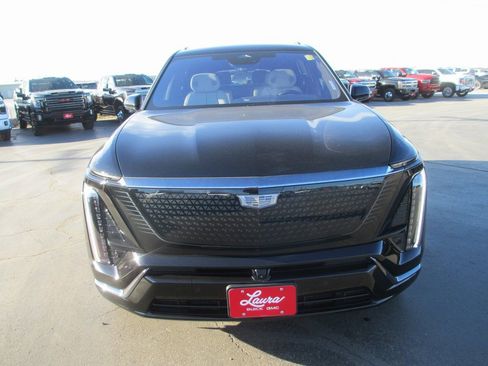 Used 2026 Cadillac Vistiq Sport w/ LPO, Floor Liner Package image 10