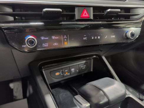 Used 2025 Kia K5 GT-Line w/ GT-Line Premium Package image 11