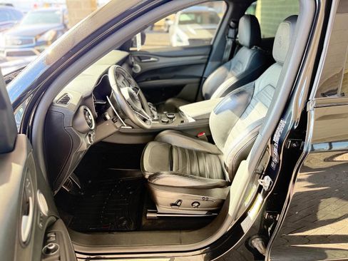 Used 2018 Alfa Romeo Stelvio Ti Sport image 33