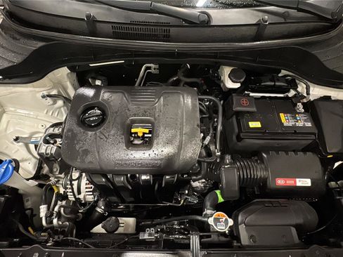 Used 2022 Kia Soul LX FWD image 9