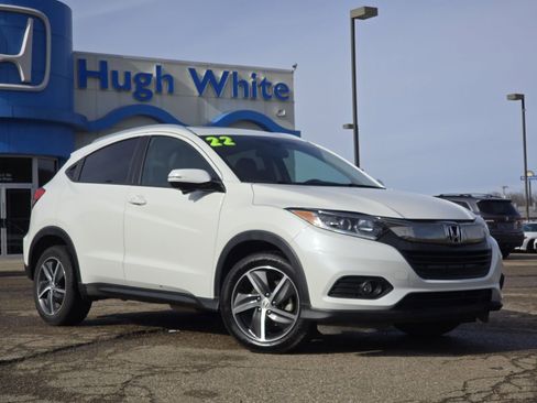 Used 2022 Honda HR-V EX-L image 2