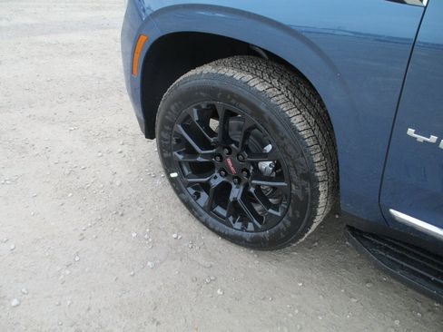 New 2026 GMC Yukon XL Elevation w/ Elevation Premium Package image 10