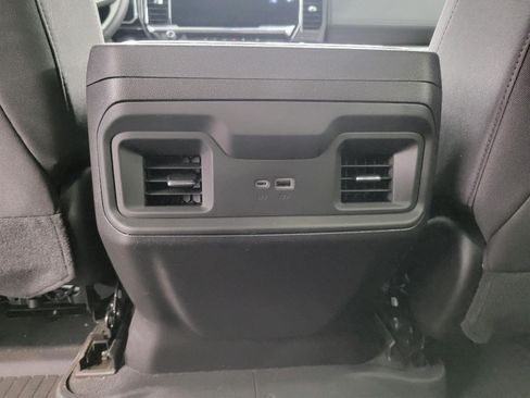 Used 2026 Chevrolet Silverado 1500 LT Trail Boss w/ Convenience Package II AWD/4WD image 22