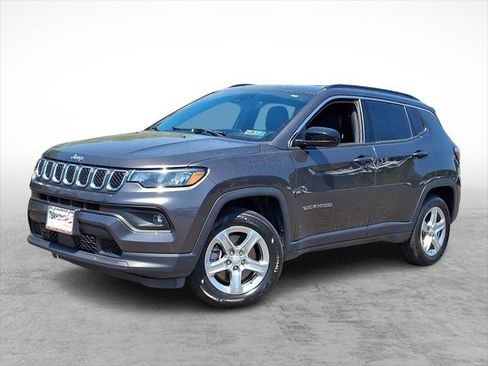 Certified 2024 Jeep Compass Latitude AWD/4WD image 1