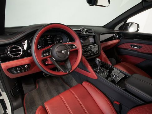 Used 2022 Bentley Bentayga S ($263,655 MSRP) *MULLINER DR image 5