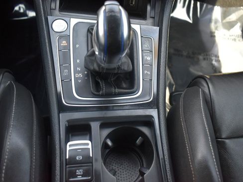 Used 2015 Volkswagen Golf R 4-Door AWD/4WD image 24