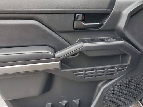 Certified 2024 Toyota Tacoma SR5 image 19