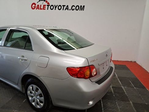 Used 2010 Toyota Corolla LE image 7