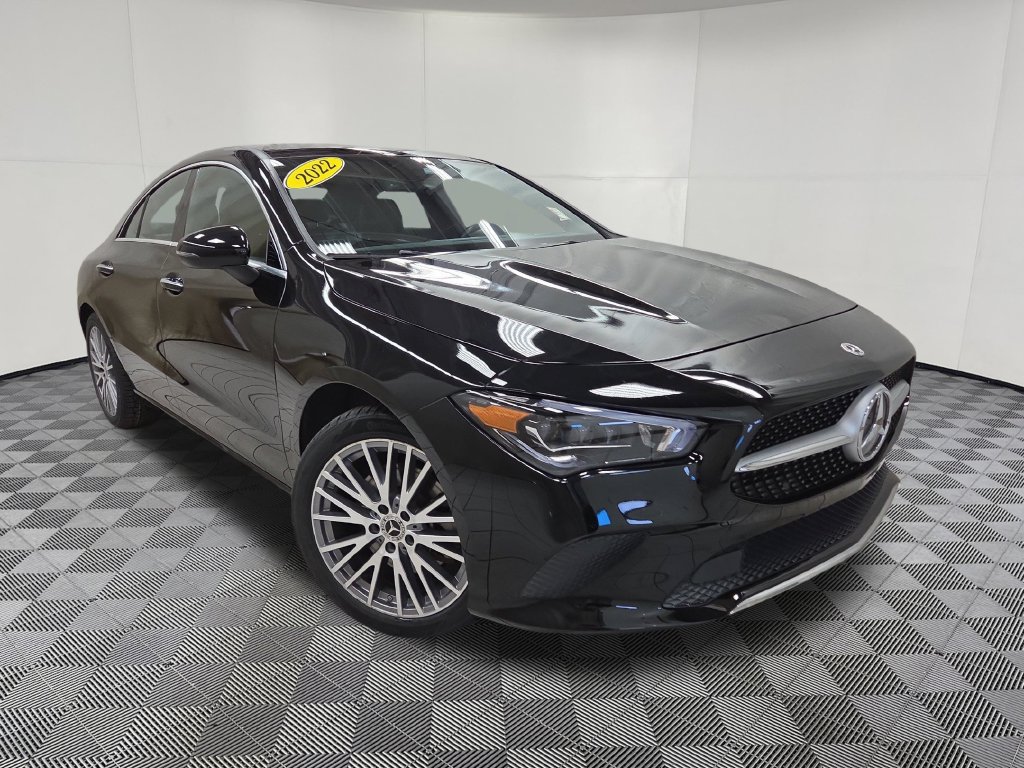 Used 2022 Mercedes-Benz CLA 250 4MATIC image 3