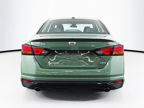 Used 2025 Nissan Altima 2.5 SR AWD/4WD image 6