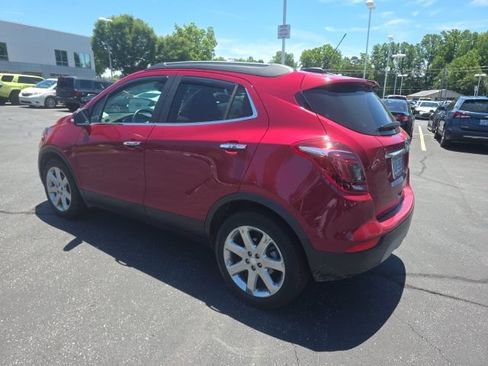 Used 2019 Buick Encore Essence w/ Experience Buick Package FWD image 7
