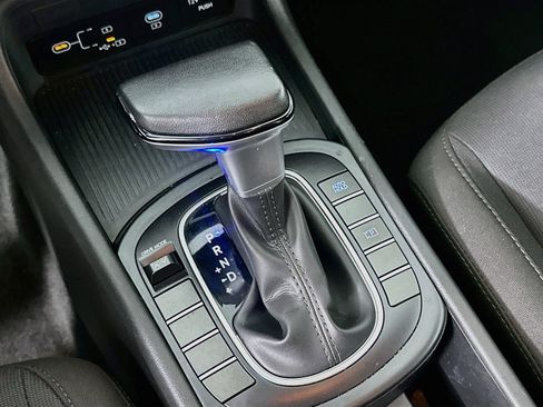 Used 2025 Hyundai Kona SEL FWD image 24