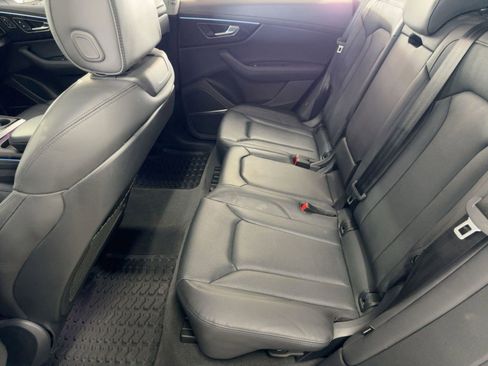 Certified 2023 Audi Q8 Prestige image 15