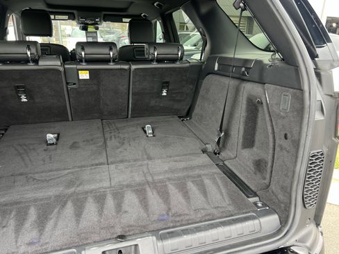 Certified 2023 Land Rover Discovery S R-Dynamic image 37