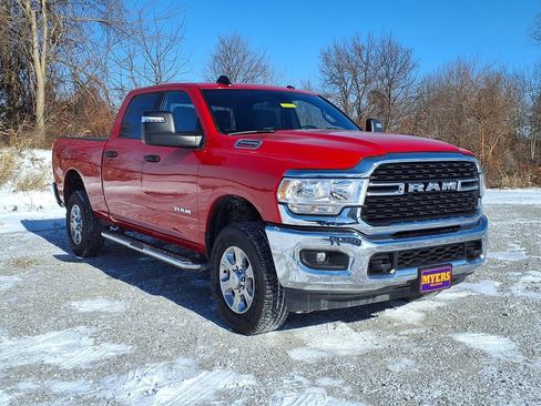 Used 2024 RAM 2500 Big Horn w/ Bed Utility Group AWD/4WD image 2