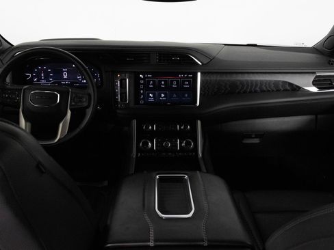Used 2023 GMC Yukon XL Denali AWD/4WD image 19