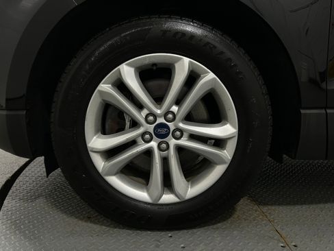 Used 2019 Ford Edge SEL w/ Equipment Group 201A image 33