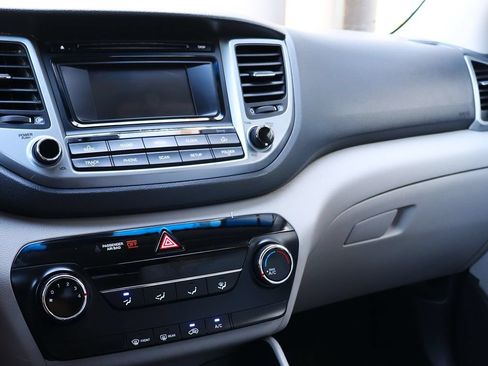 Used 2017 Hyundai Tucson SE w/ SE Popular Package 02 FWD image 43