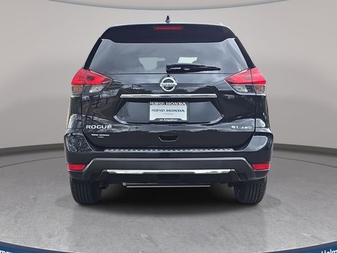 Used 2017 Nissan Rogue SL w/ SL Premium Package AWD/4WD image 7