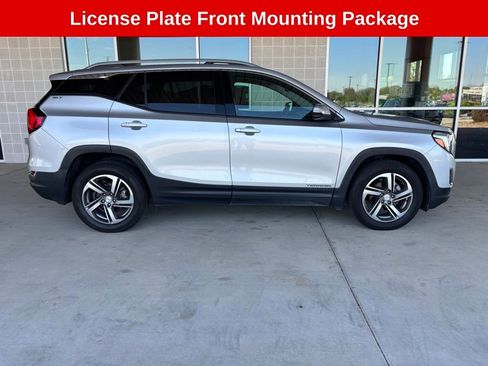 Used 2019 GMC Terrain SLT FWD image 2