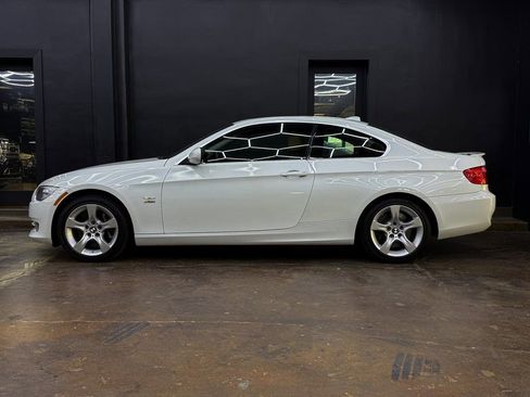 Used 2011 BMW 335i xDrive Coupe AWD/4WD image 5