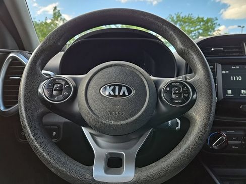 Used 2021 Kia Soul LX FWD image 11